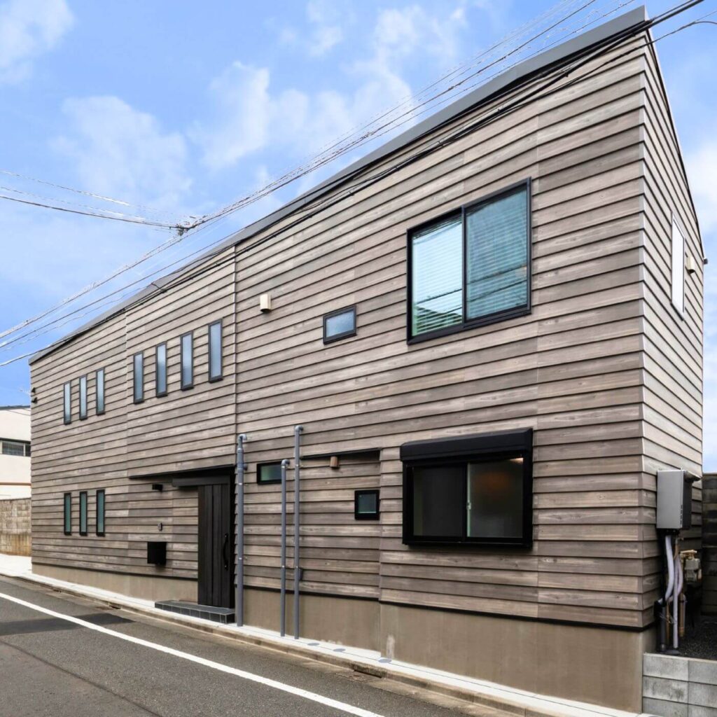 幾何学的な妙と美意識が交差する端正な住まい