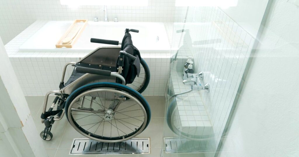 介護向けのお風呂へリフォーム｜費用の相場、おすすめの工事内容を解説